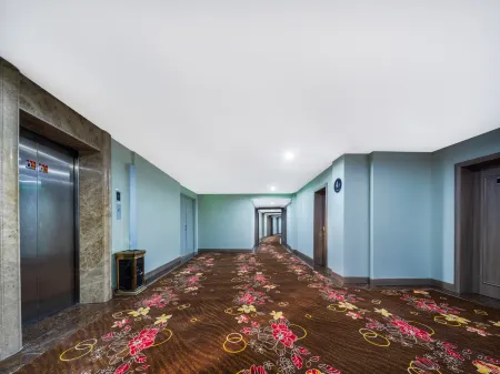 Wuyi Manyar Hotel Отели рядом с достопримечательностью «Huangjiali Ancient Trees»