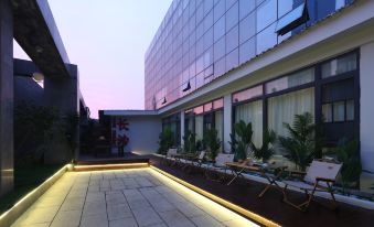 SacredBreeze Hote