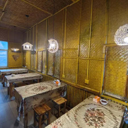 Yuan Yang Yin Xin · Valley Resort and Viewing Homestay for Mountain and Stream Tracing