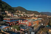 Lugu Lake Flower House Love Song Rongyi Lake View Hotel