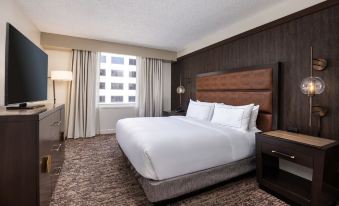 DoubleTree Suites by Hilton Hotel Austin Downtown Capitol