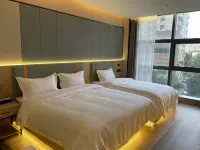 HuanCheng Hotel（(Shenzhen Dongmen Old Street MixC Store)） Отели рядом с достопримечательностью «Парк Личи»