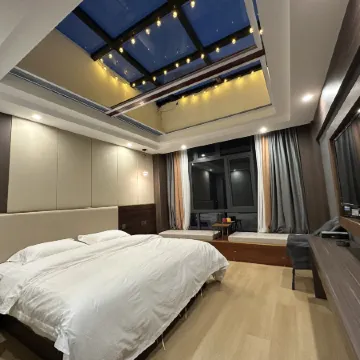 One Three Seven Land Hotel