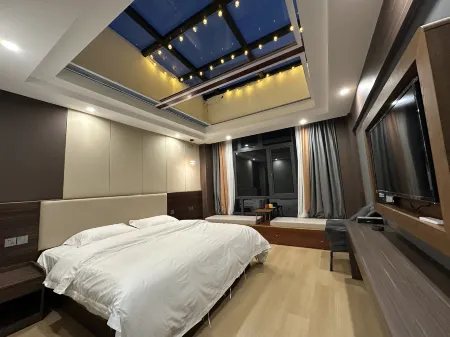 One Three Seven Land Hotel