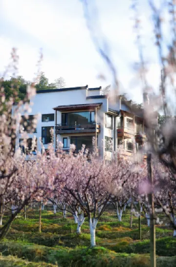 Anji Yunying Designer Private Soup Hot Spring Resort Villa Hotel berhampiran Chang Shuo's Native Place