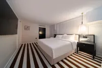 ROSE WINTER Homestay (Pingyang Aojiang Wanda Plaza Branch)