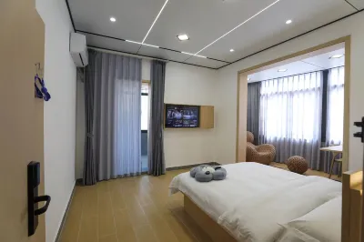 Shu Su Homestay (Hongshan Lake) Hotels near Anshun Confucian Temple