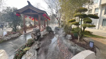 Handan Hotel (Congtai Park Handan Railway Station Branch) Отели рядом с достопримечательностью «Xuebu Bridge»