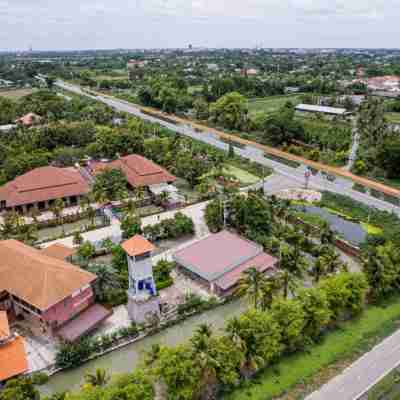 Busaya Resort & Cuisine Hotel Exterior