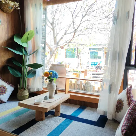 Nianchu Stellar Blossom Lodge · FL.wood Boutique Homestay