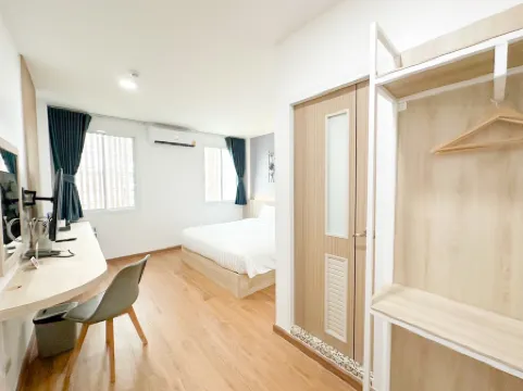 H-Banaat Hotel near Yanhee Hospital