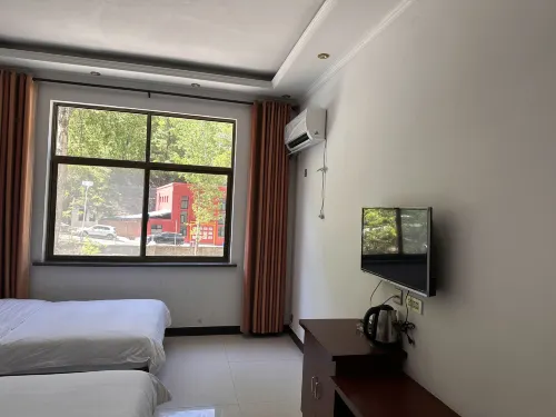 Shuangdi Village Resort - parkir