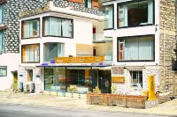 Huayu Nature Homestay (Siguniang Mountain Branch)