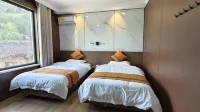 Maijishan Yi Residents'Homesty  호텔