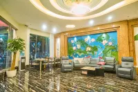 Qiubei Baiyan Grand Hotel (Jiaolian Square)