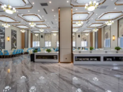 絲路金馬インターナショナルホテル(馬蹄寺観光地) 粛南ユグル族自治県のホテル