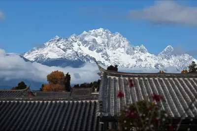 Yulong August Guanshanhai Light Luxury Homestay