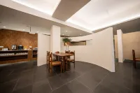 Yunjing Guanshan Hotel (Liancheng Guanzhai Mountain)