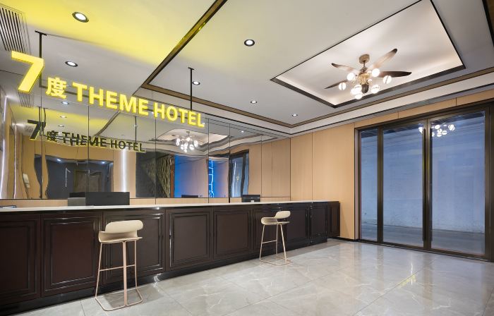 7 DU Hotel