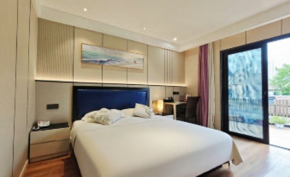 Longchen Holiday Inn (Shanghai Ruijin Hospital Yongjia Road Branch)