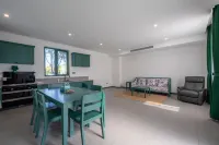 Zui Dongfeng Art Lodge Hotels in Tancheng