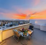 東山・瀾悅逸居・中式美學・露台觀景旅居度假民宿（南門灣景區店） 鄰近東山·東創漁島的酒店