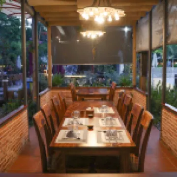 เอ็นวี สปอร์ต แคมป์ แอนด์ โรงแรม - โฮจิมินห์