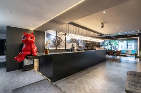 HÉONIC HOTEL & SUITES - Exclusive 2-3 Bedroom Family Suites+Curated Itineraries+Cat Coffee Empfohlen Photos