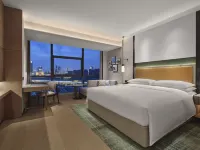 DoubleTree by Hilton Zhengzhou East Hotels near Zhengzhoudong Railway Station