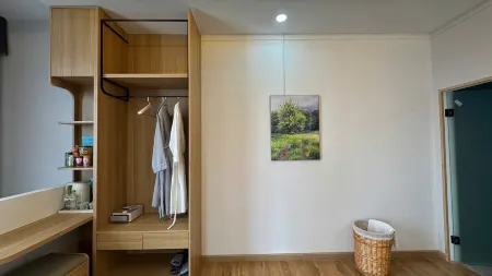 ELLMAN Boutique Hotel Отели в г. Thuận An