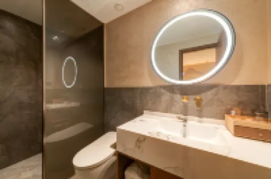 花築·隱世驛常安飯店（西安鐘鼓樓灑金橋地鐵站店）