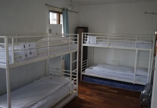 4. 더 월러스 바 ..