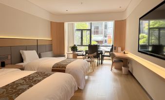 Yichun Quanjie Holiday Hotel (Wentang Gujing Quanjie)