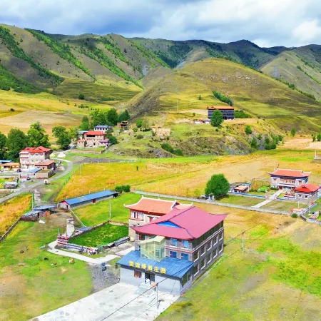 Xinduqiao Town Snowland Green Sea Manor