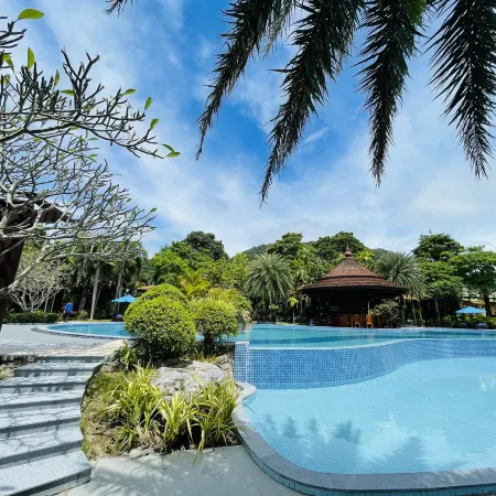 Try Palace Resort Kep