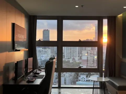 WANYOO ESPORTS(Shenzhen Luohu Dongmen Laojie Store)