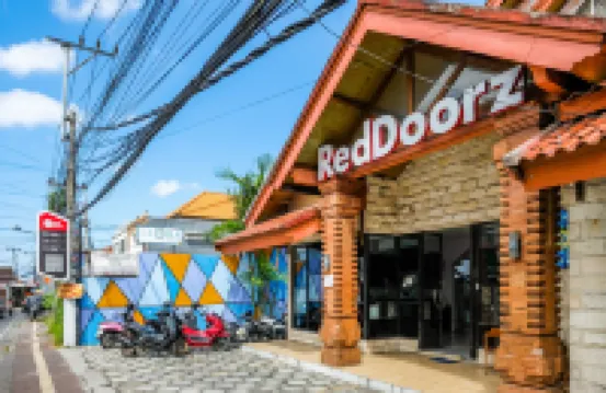 RedDoorz Plus @ Mahendradatta Denpasar Hotel di Bali