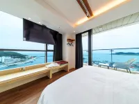 The Club Hotel Gijang Yeonhwari Hotels near 해파랑길 3코스 시작점(대변항)