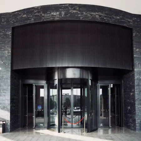 lnternational hotel