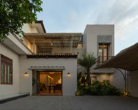 Moonlight Homestay & Garden Hotels in Pleiku