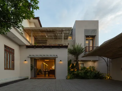 Moonlight Homestay & Garden