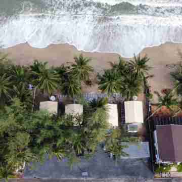 Sichon Glamping Resort, Beachfront Hotel Exterior