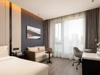 Atour Hotel Beijing Media University Guanzhuang Subway Station Hotels near Baliqiao Station