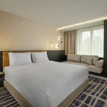 Courtyard by Marriott Ghent Hotels near Ghelamco Arena