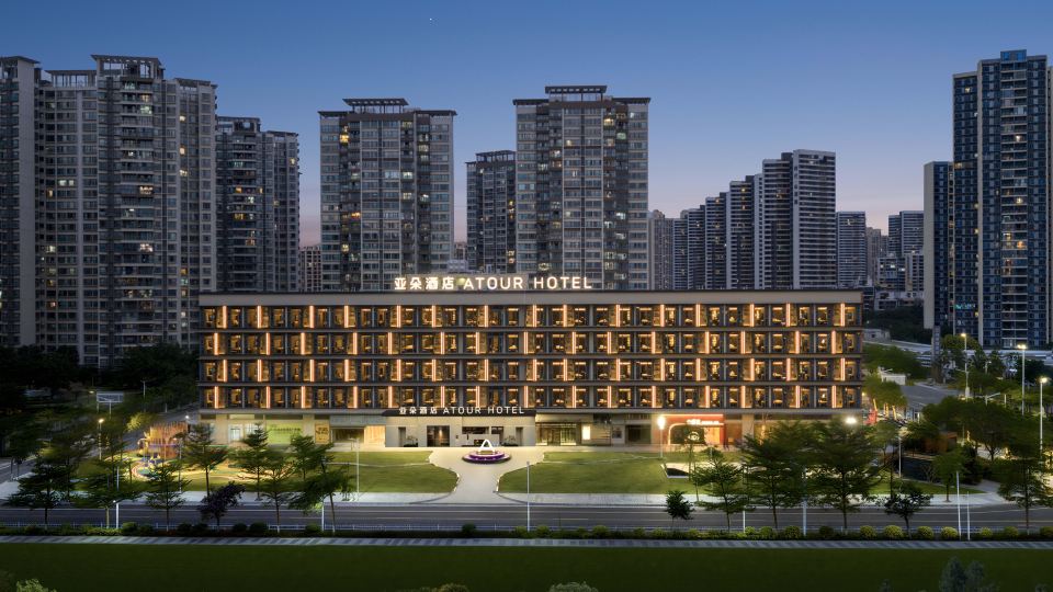 Zhuhai Jinwan Huafa Shangdu Aviation New City Atour Hotel