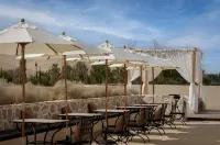 Dunhuang Xiyu Resort Homestay (Mingsha Mountain Crescent Spring) - Gym