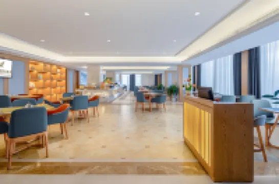 Vienna International Hotel (Yingtan Xinjiang New District Fangte Branch)