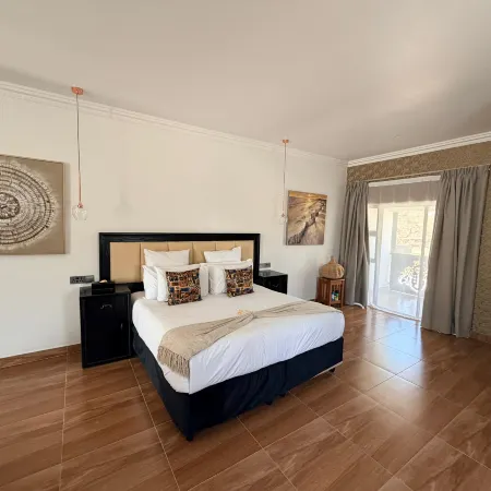 Serene Luxury Hotel