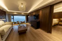 HOTEL TANH