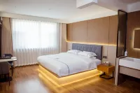 Huazhu Hotels - 2-Star
